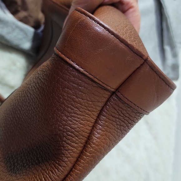 Vintage Burberry LeatherTote Bag. - Picture 14 of 16